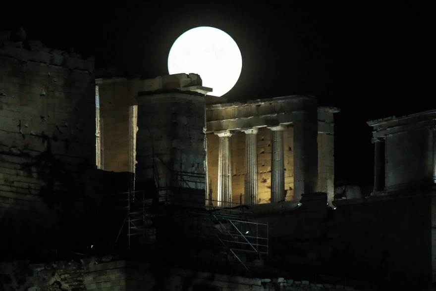 Μαγική η πρώτη πανσέληνος του Αυγούστου