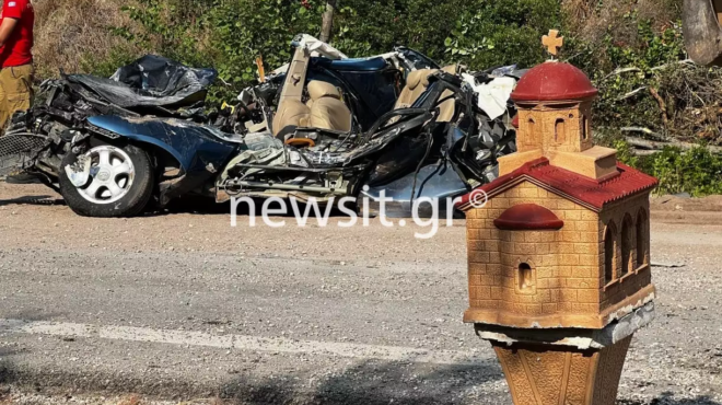 klaiei-o-theos-apopse-pano-apo-ta-kalyvia-olo-to-chorio-etoimazetai-gia-tin-kideia-toy-patera-kai-tis-12chronis-koris-toy-286262