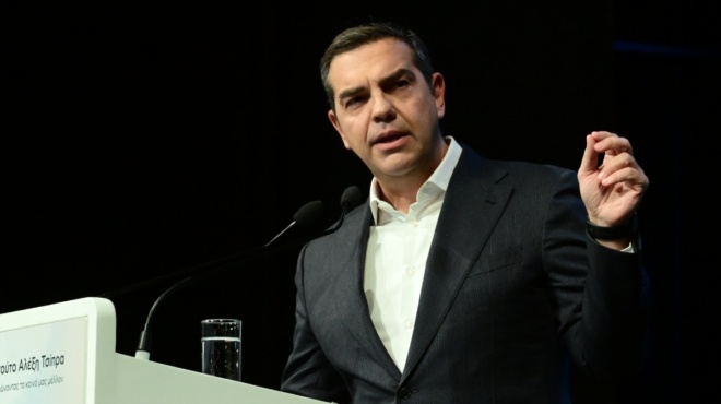 seismos-sto-politiko-skiniko-tsipras-gia-proedros-tis-dimokratias-336017